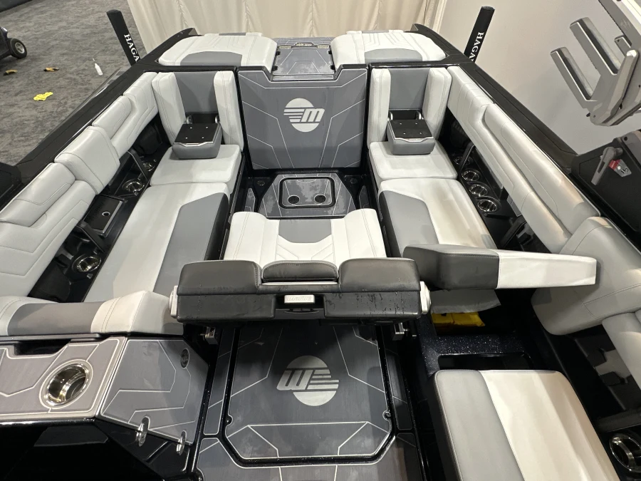 2025 Malibu Boats Wakesetter 25 LSV for sale in , 