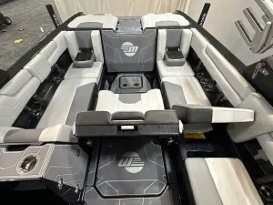 2025 Malibu Boats Wakesetter 25 LSV for sale in , 