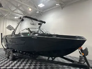 2025 Malibu Boats Wakesetter 25 LSV for sale in , 