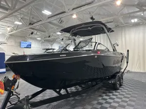 2025 Malibu Boats Wakesetter 25 LSV for sale in , 