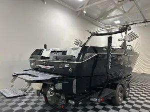 2025 Malibu Boats Wakesetter 25 LSV for sale in , 