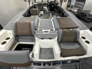 2025 Malibu Boats Wakesetter 26 LSV for sale in , 