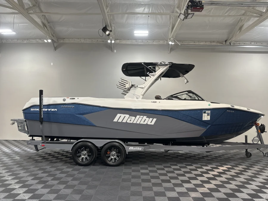 2025 Malibu Boats Wakesetter 26 LSV for sale in , 