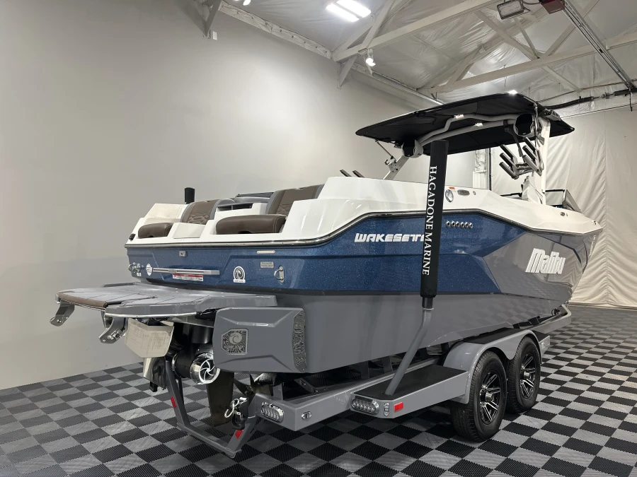 2025 Malibu Boats Wakesetter 26 LSV for sale in , 