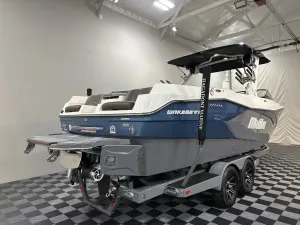 2025 Malibu Boats Wakesetter 26 LSV for sale in , 