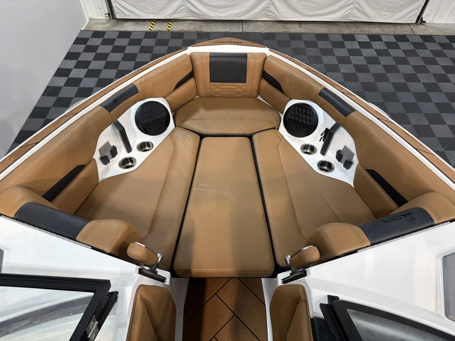 2025 Malibu Boats Wakesetter 26 LSV for sale in , 