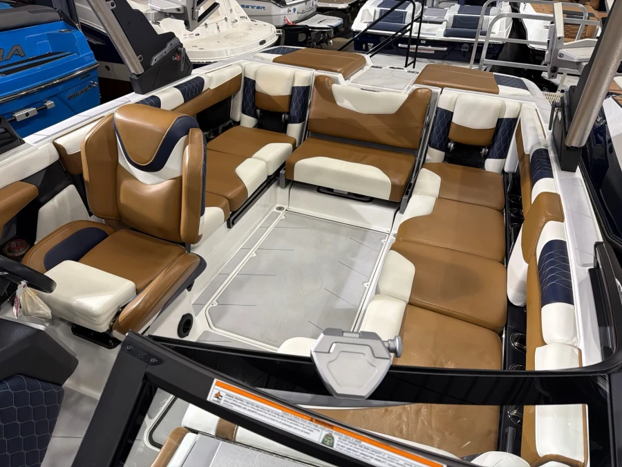 2023 Malibu Boats M220 for sale in , 