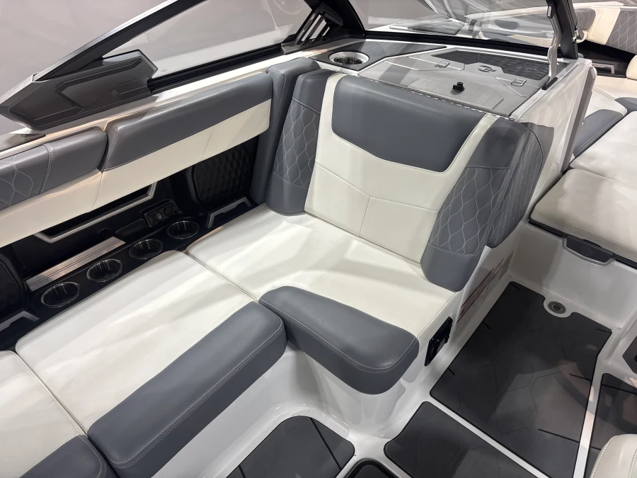 2021 Malibu Boats M240 for sale in , 