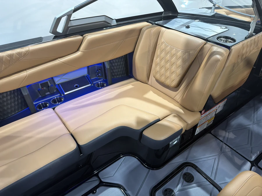 2026 Malibu Boats M242 for sale in , 