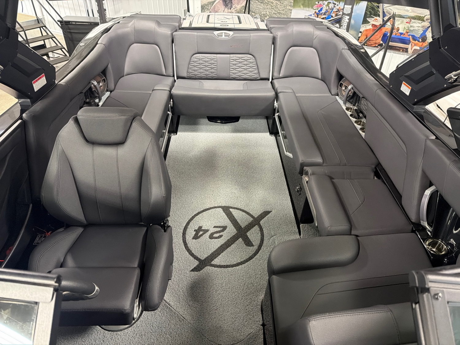 2022 MasterCraft X24