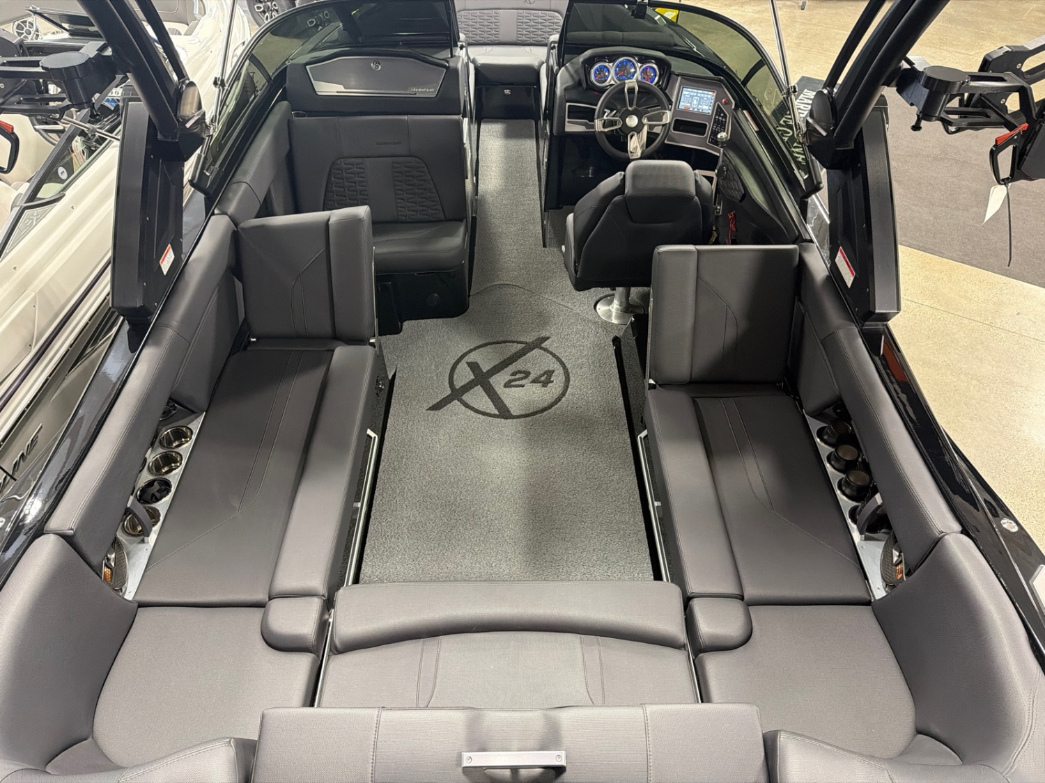 2022 MasterCraft X24