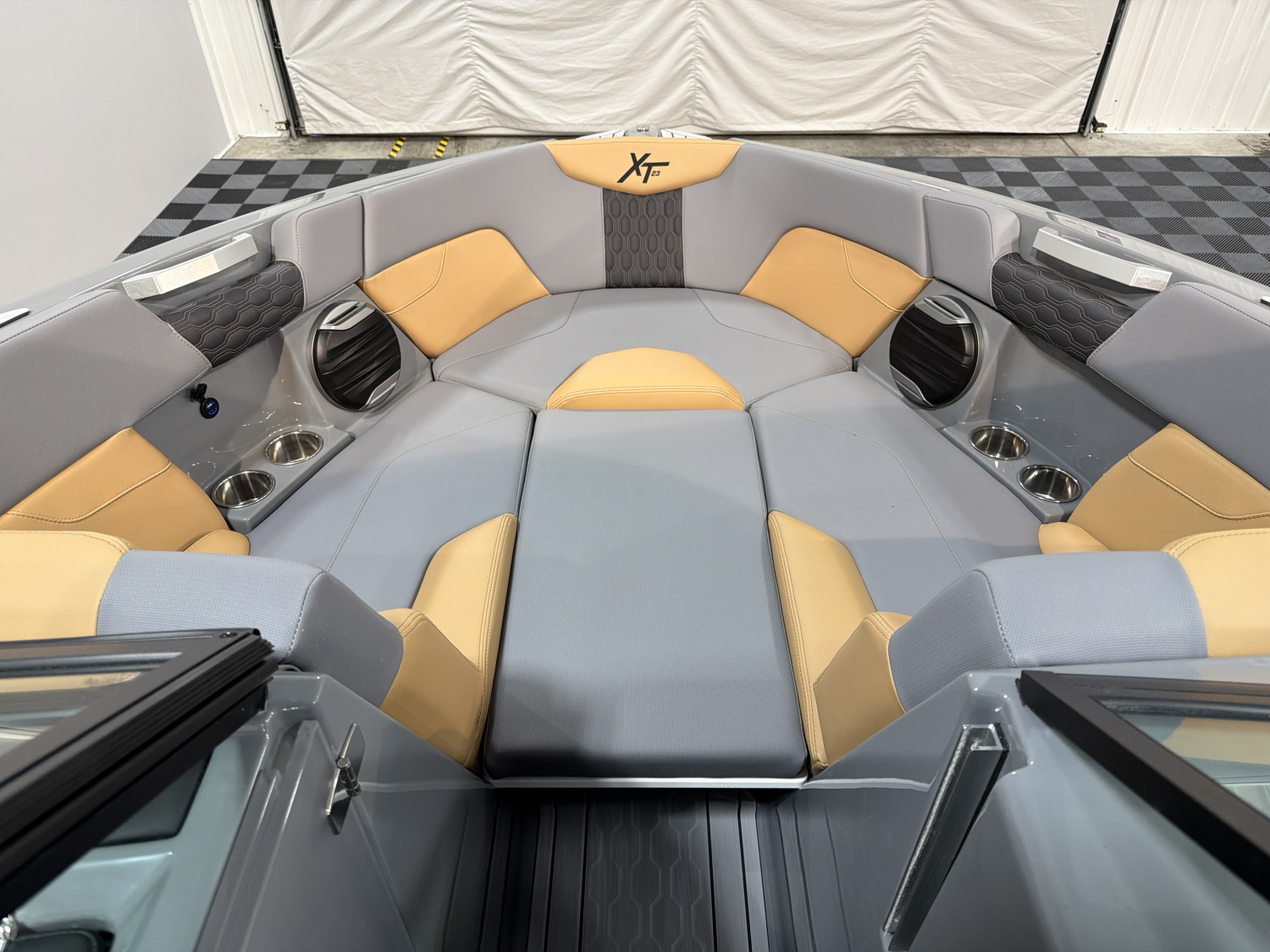 2026 MasterCraft XT23