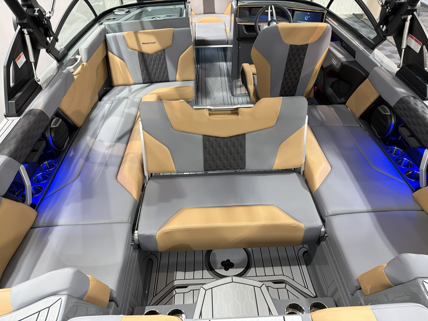 2026 MasterCraft XT23