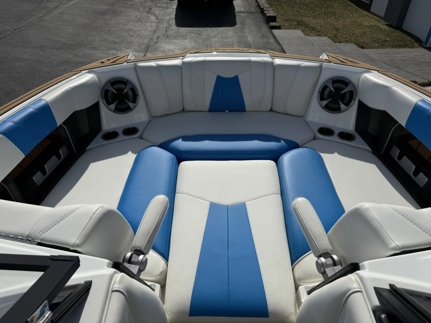 2021 Malibu Wakesetter 24MXZ