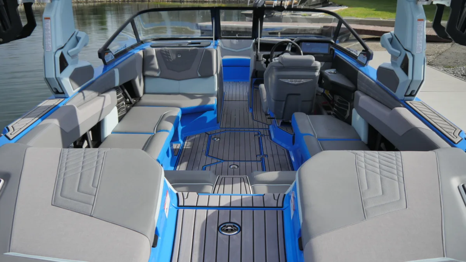 2023 Nautique G23 with new Boatmate Trailer