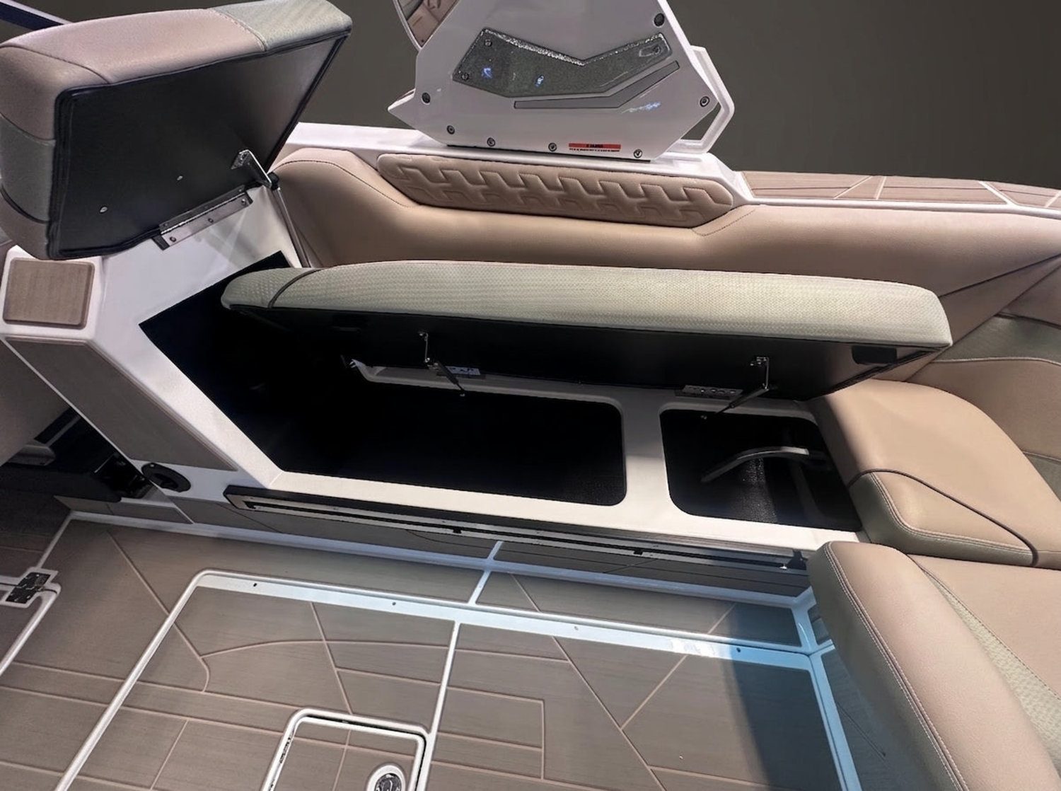 2026 Centurion Boats Ri245