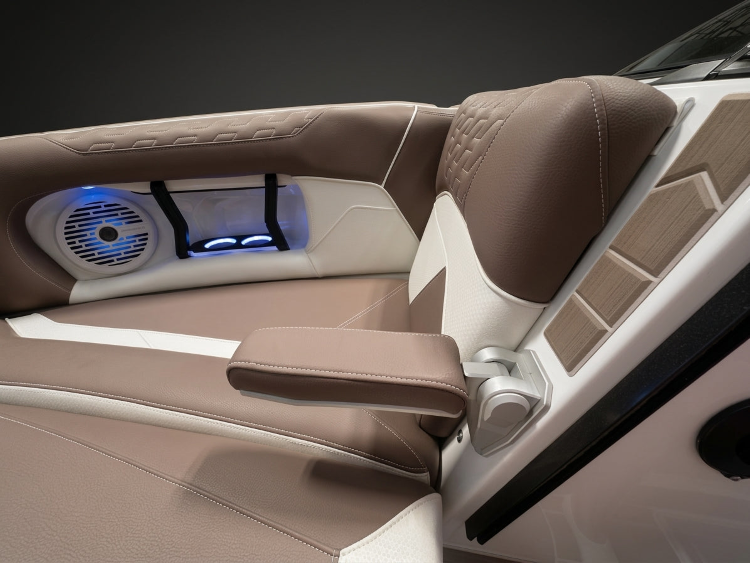 2026 Centurion Boats Ri245