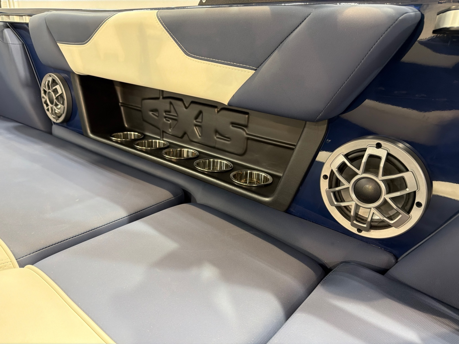2021 Axis A22