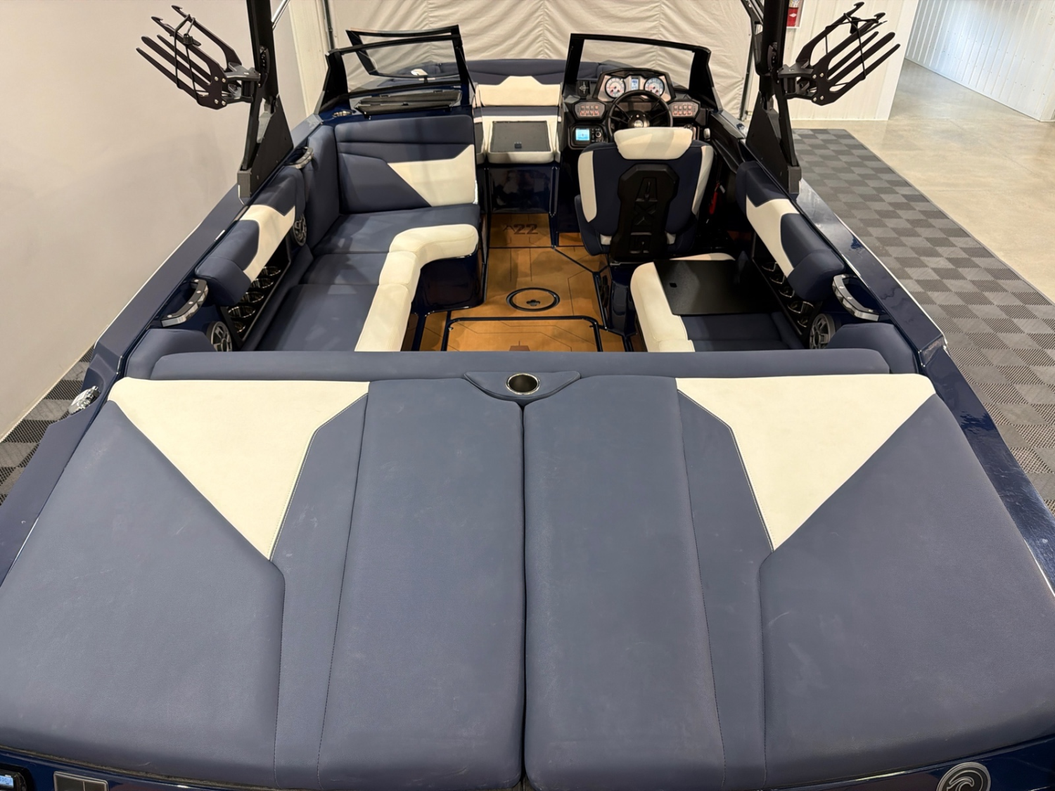 2021 Axis A22