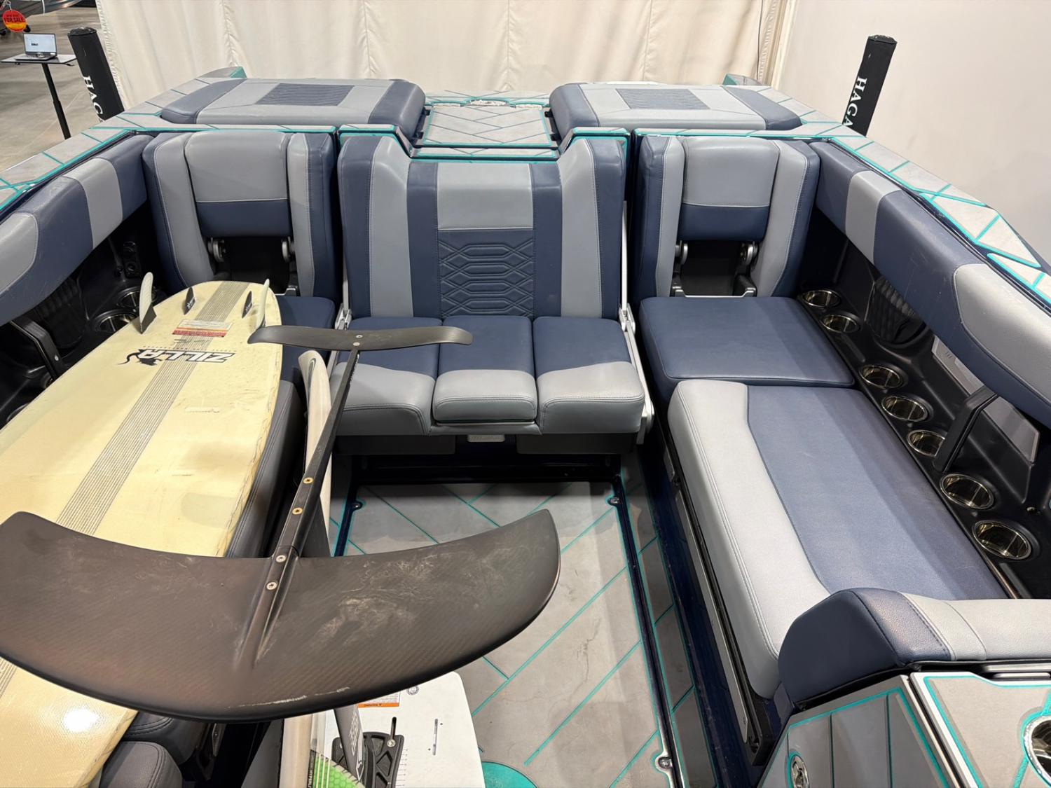 2023 Malibu 26 LSV