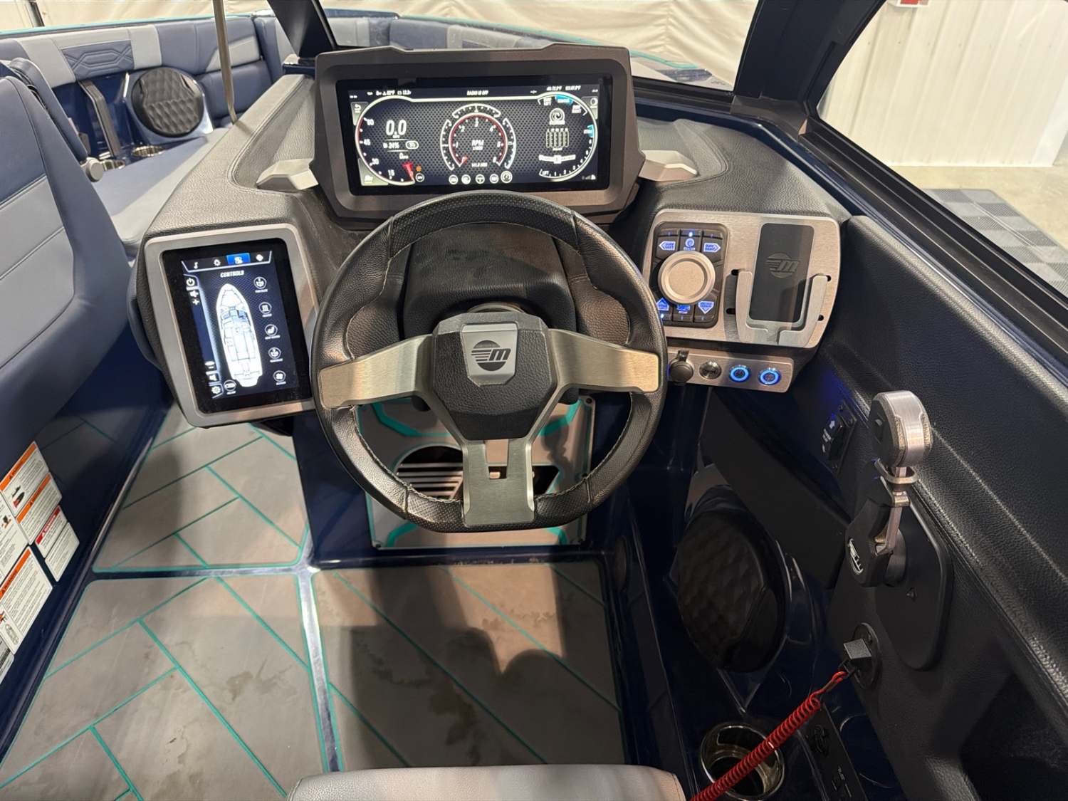 2023 Malibu 26 LSV