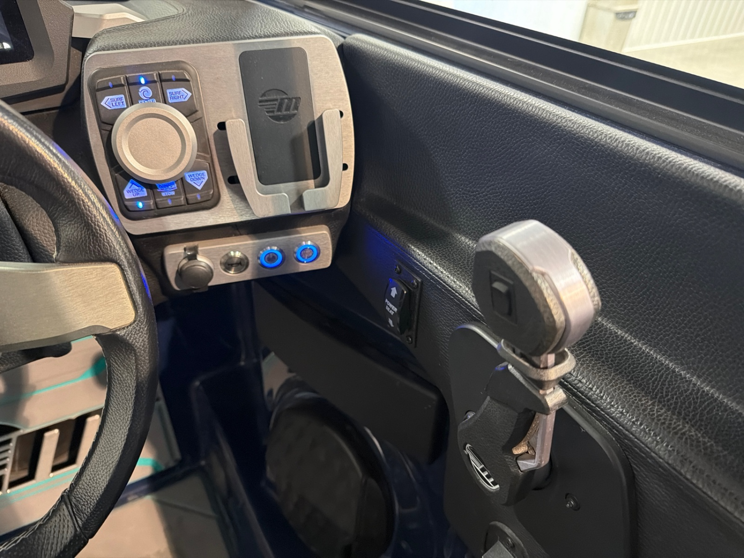 2023 Malibu 26 LSV