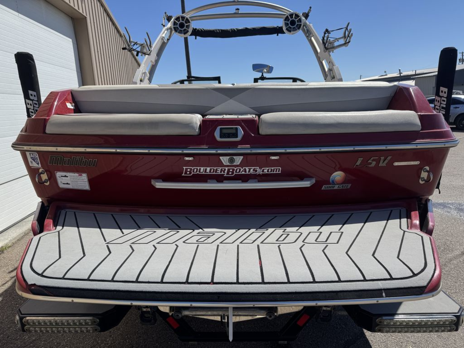 2017 Malibu Boats 23 LSV