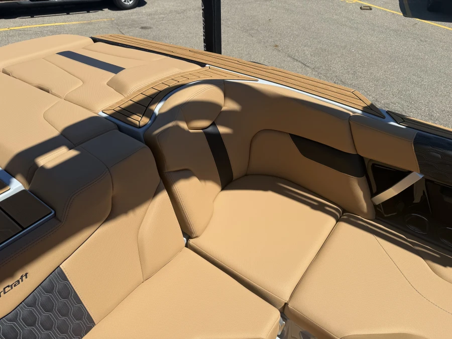 2026-mastercraft-xt22-129087-image21