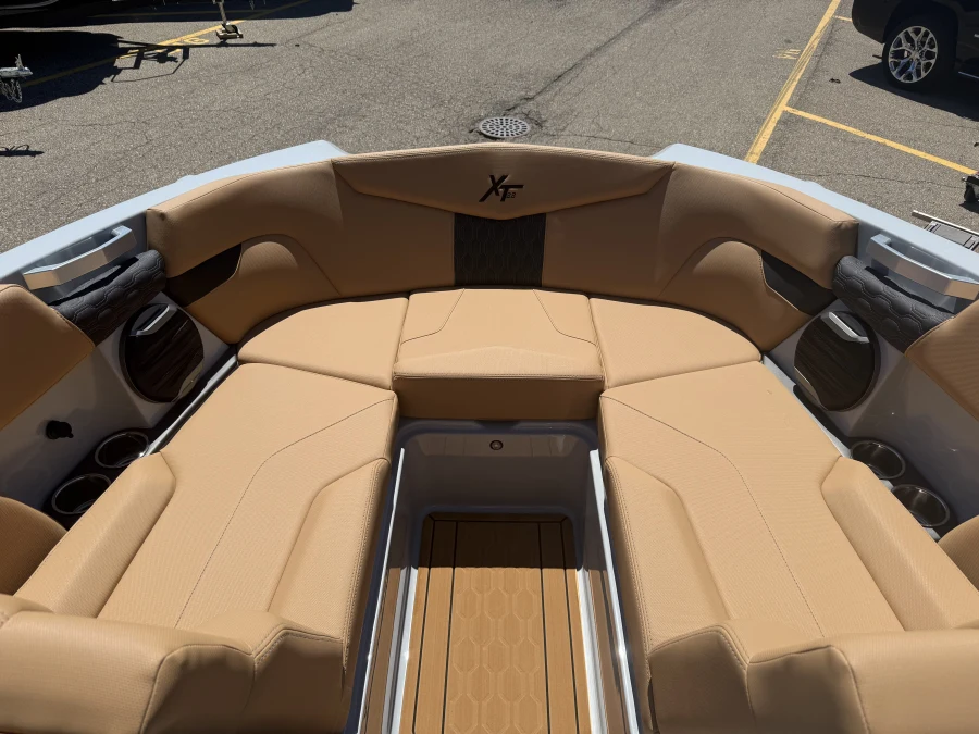 2026-mastercraft-xt22-129087-image24