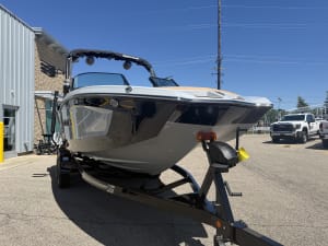 2026-mastercraft-xt22-129087-image6