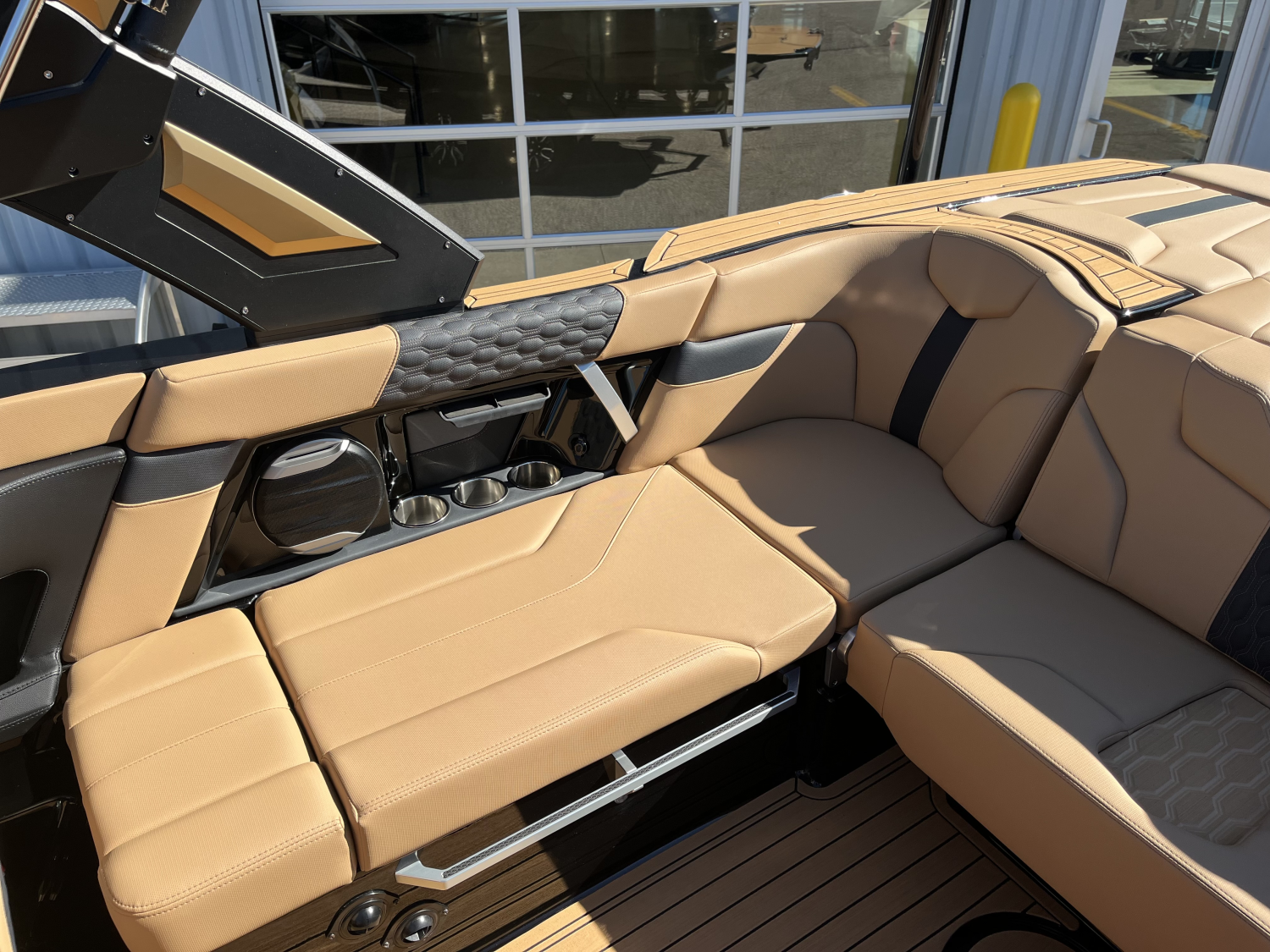 2026 MasterCraft XT22