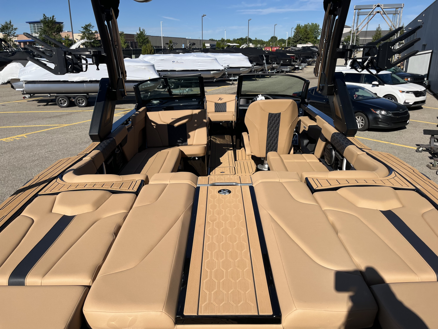 2026 MasterCraft XT22