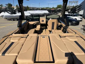 2026-mastercraft-xt22-129088-image8