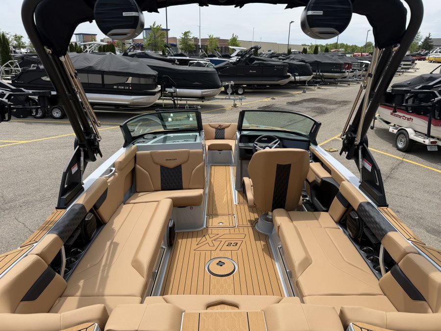 2026-mastercraft-xt23-129089-image12