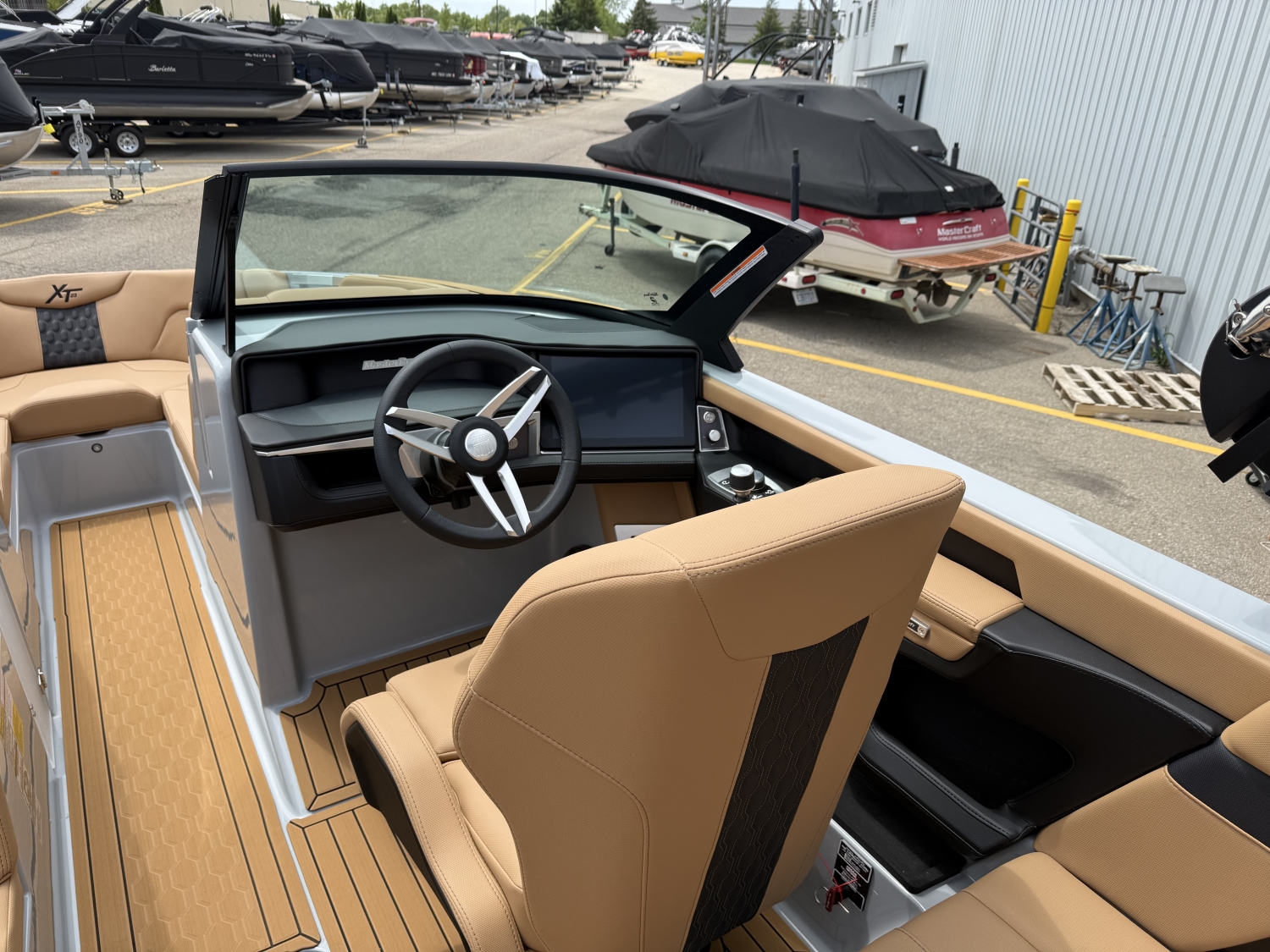 2026 MasterCraft XT23