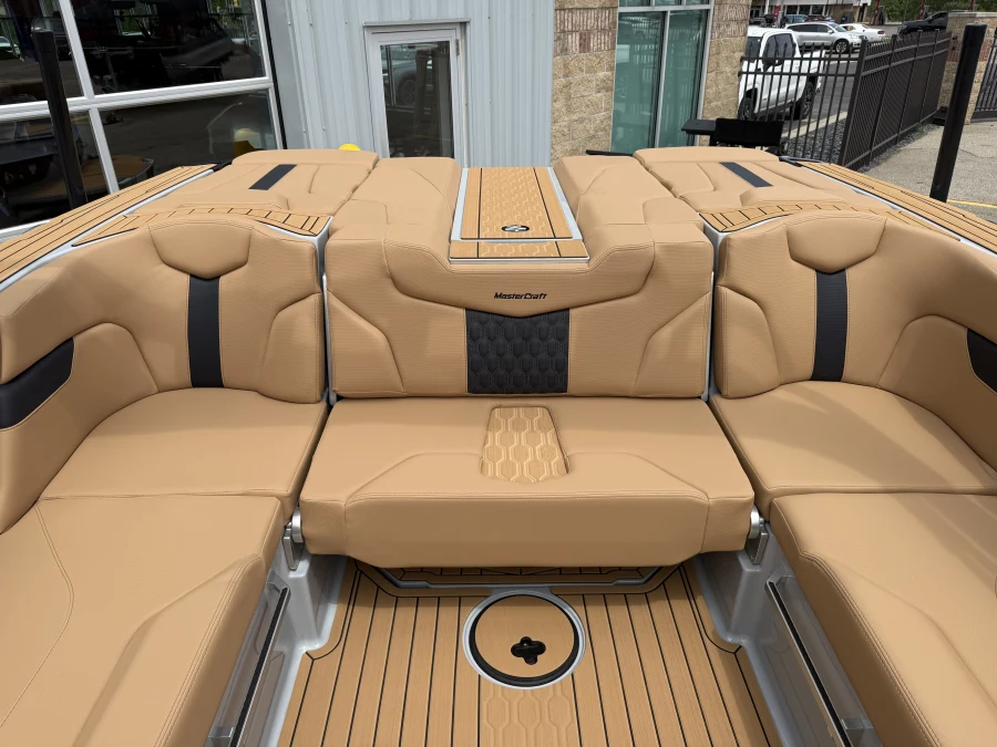 2026-mastercraft-xt23-129089-image21