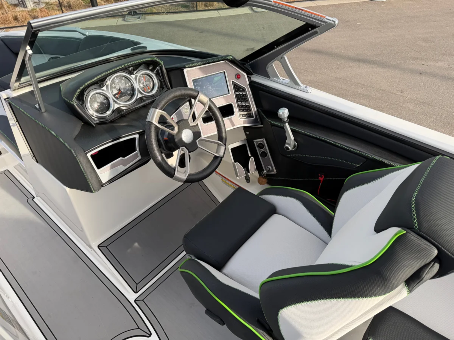 2019 MasterCraft XT22