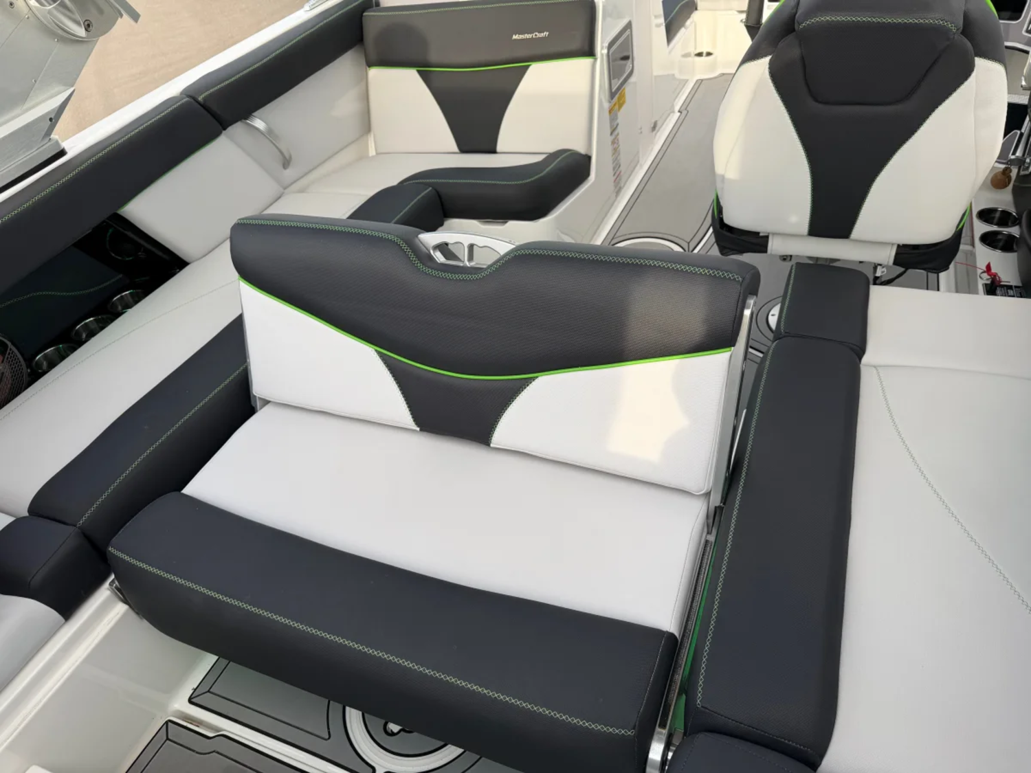 2019 MasterCraft XT22