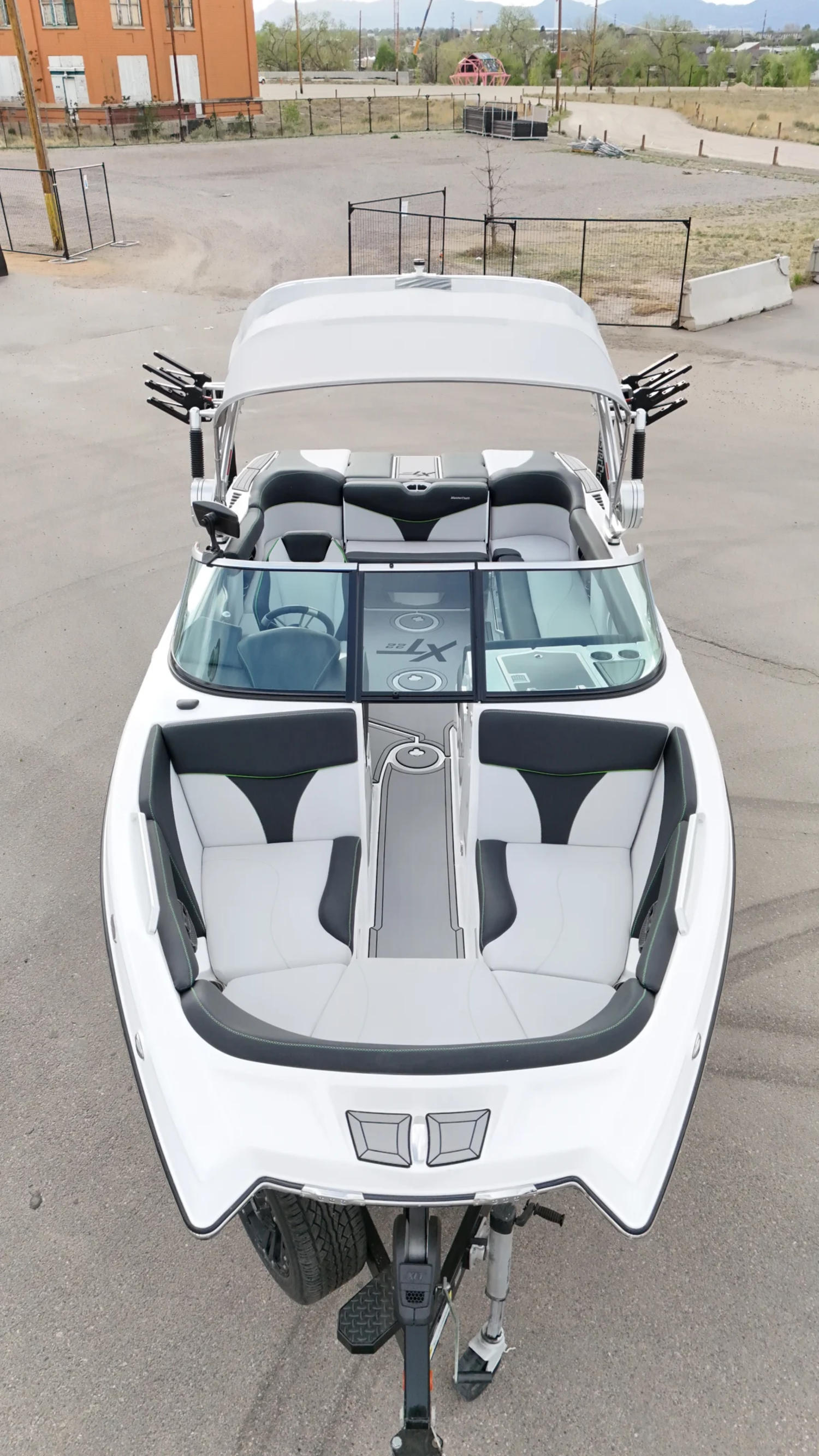 2019 MasterCraft XT22