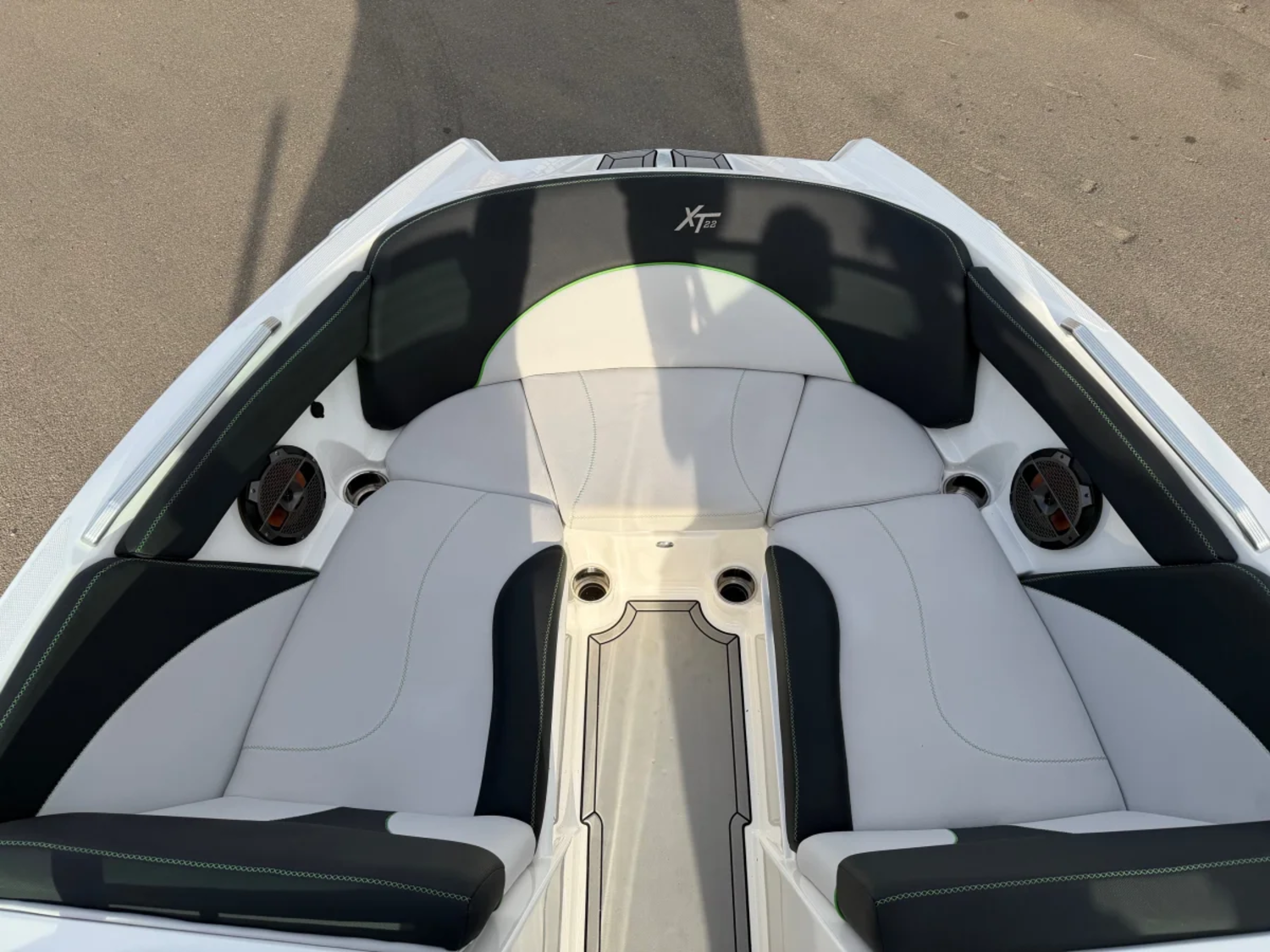 2019 MasterCraft XT22