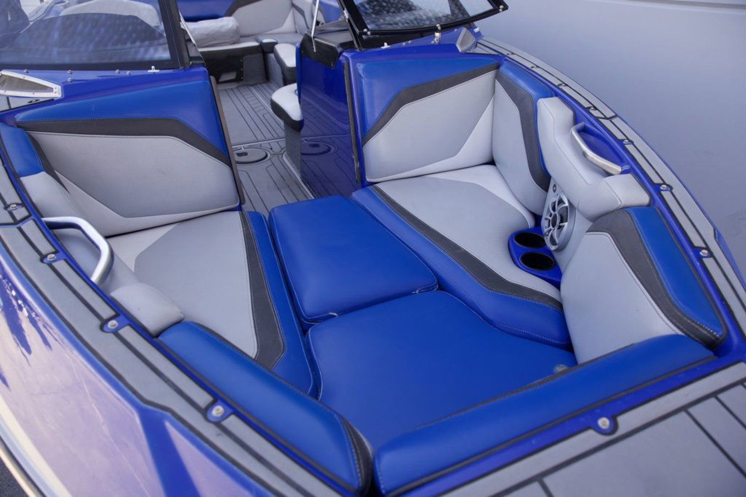 2015 Axis Wake Research T23