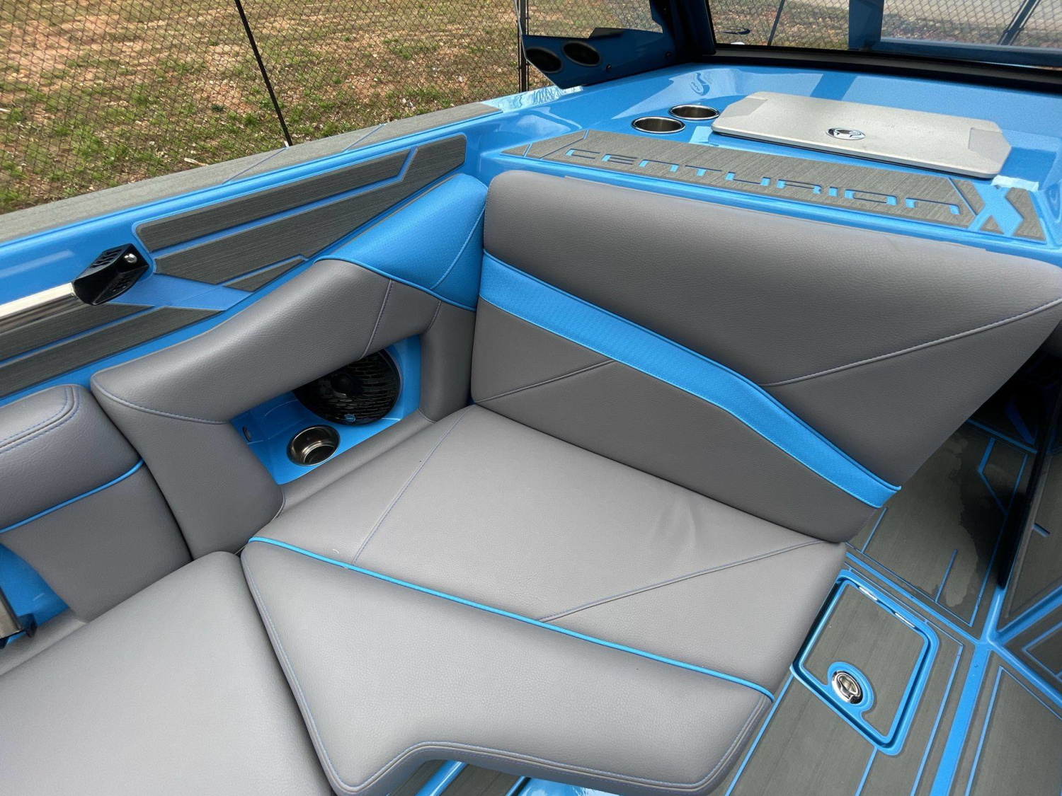 2025 Centurion NV213