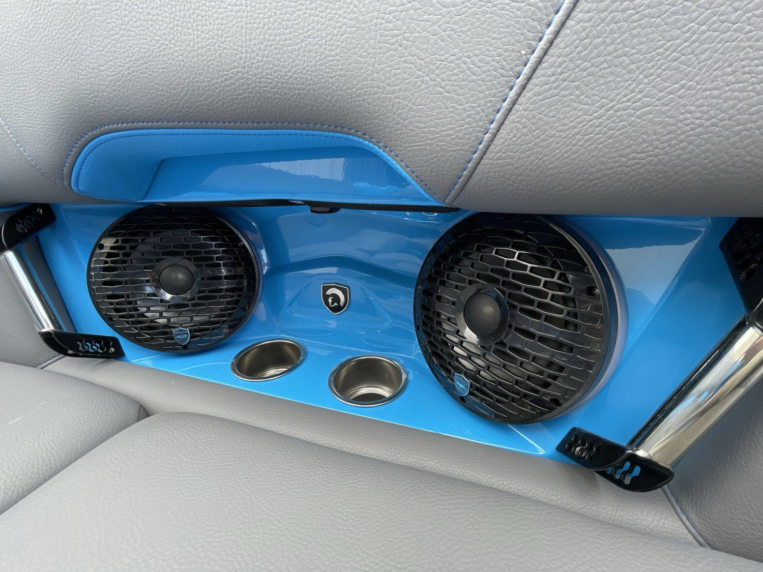 2025 Centurion NV213