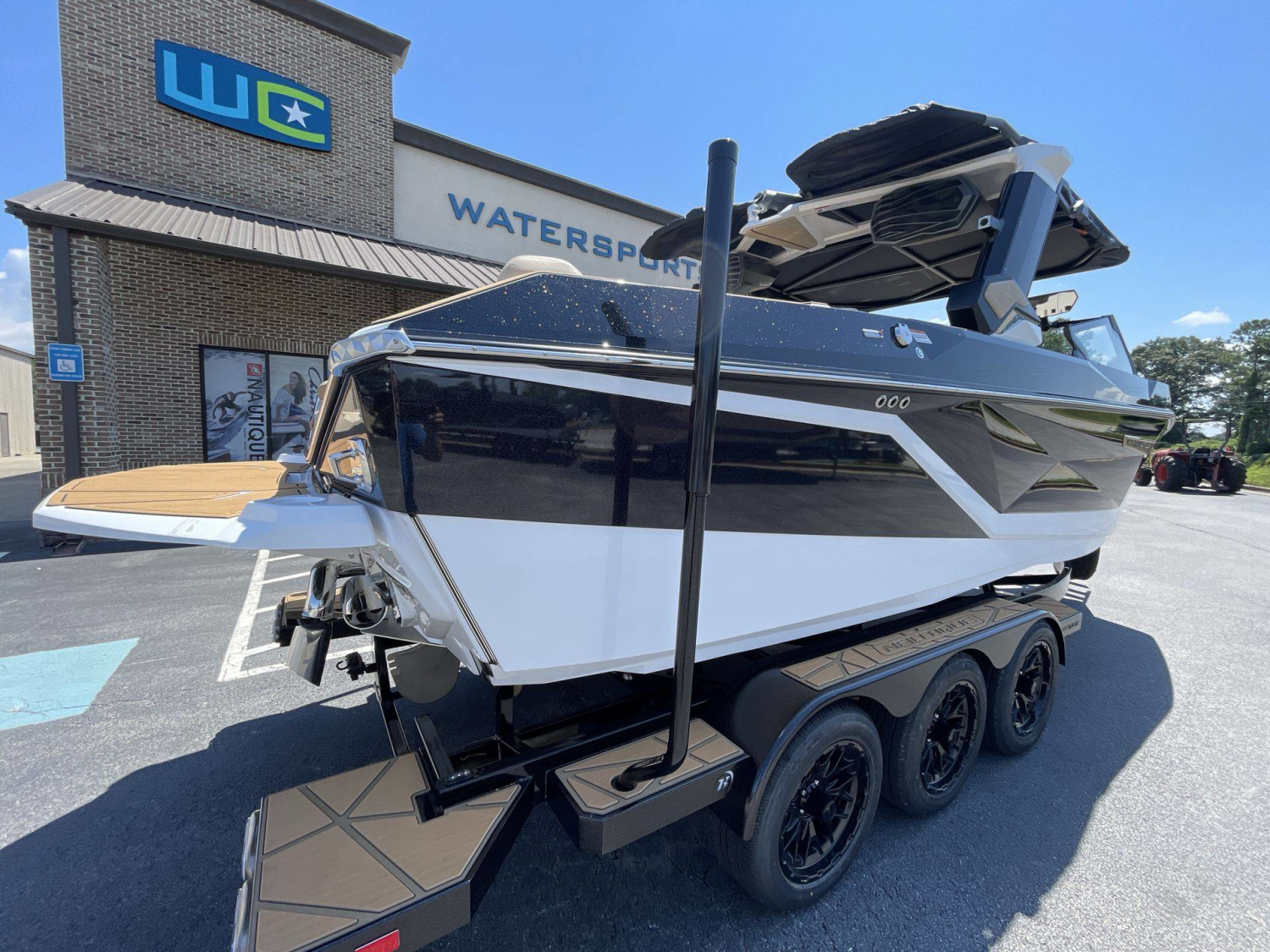 2026 Nautique G23