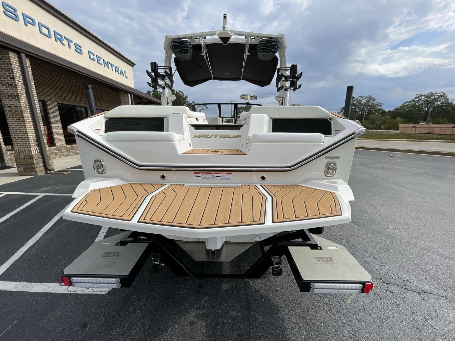 2026 Nautique S23