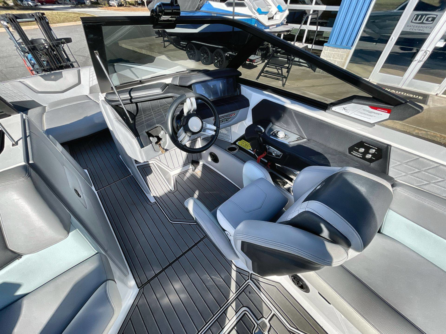 2021 Nautique G25