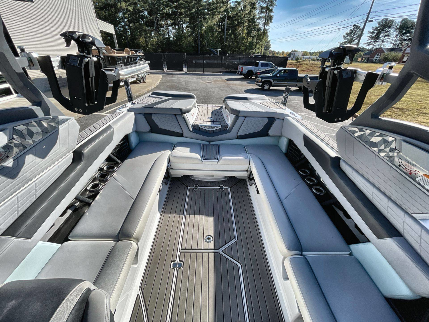 2021 Nautique G25