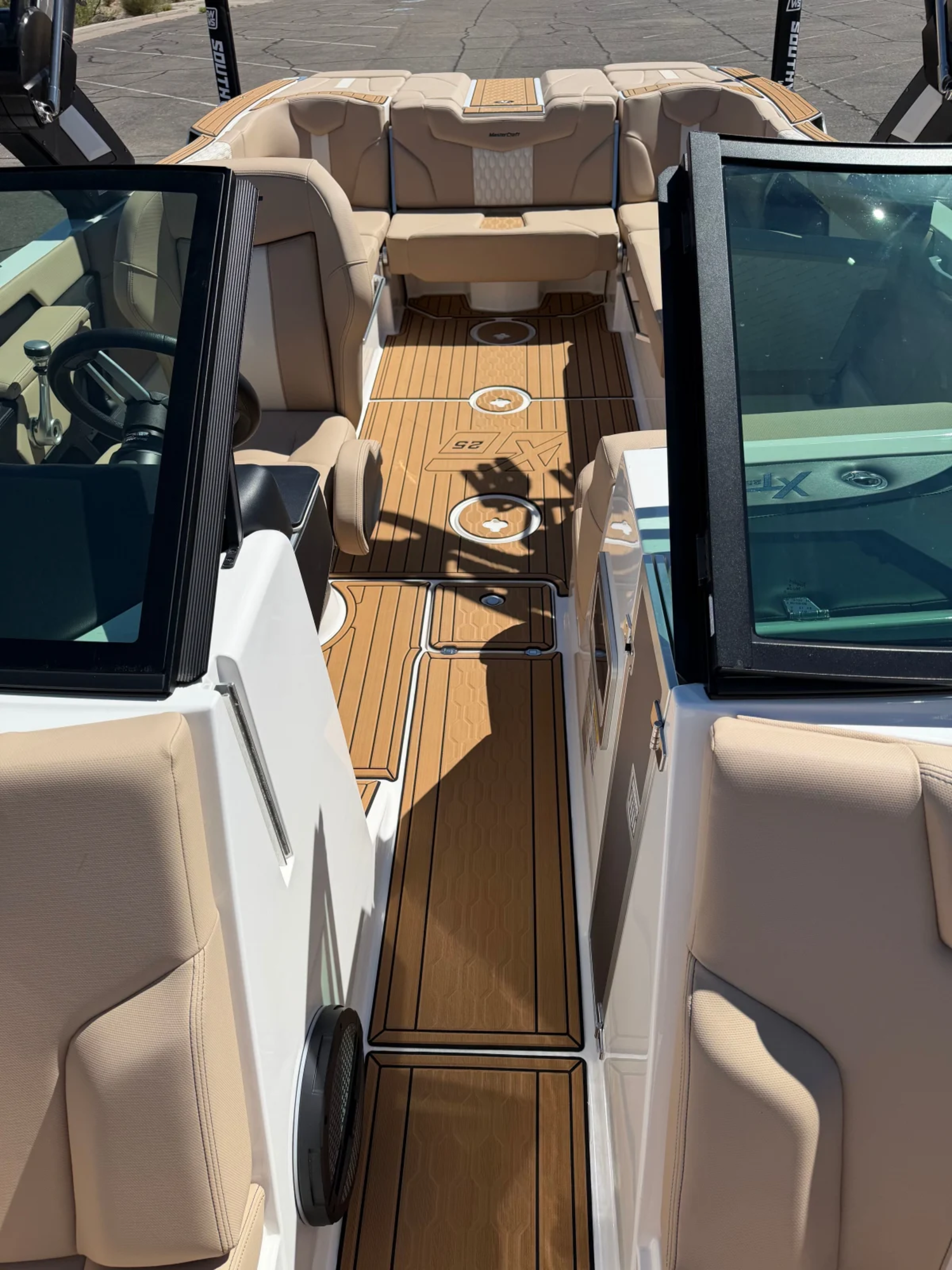 2025 MasterCraft XT25 Supercharged