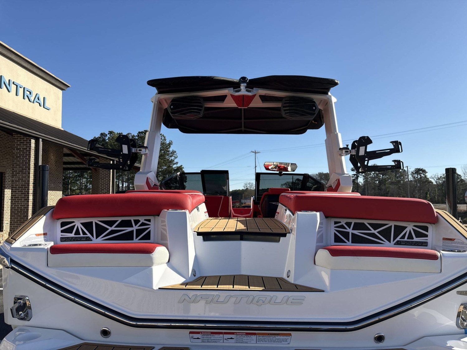 2026 Nautique G23