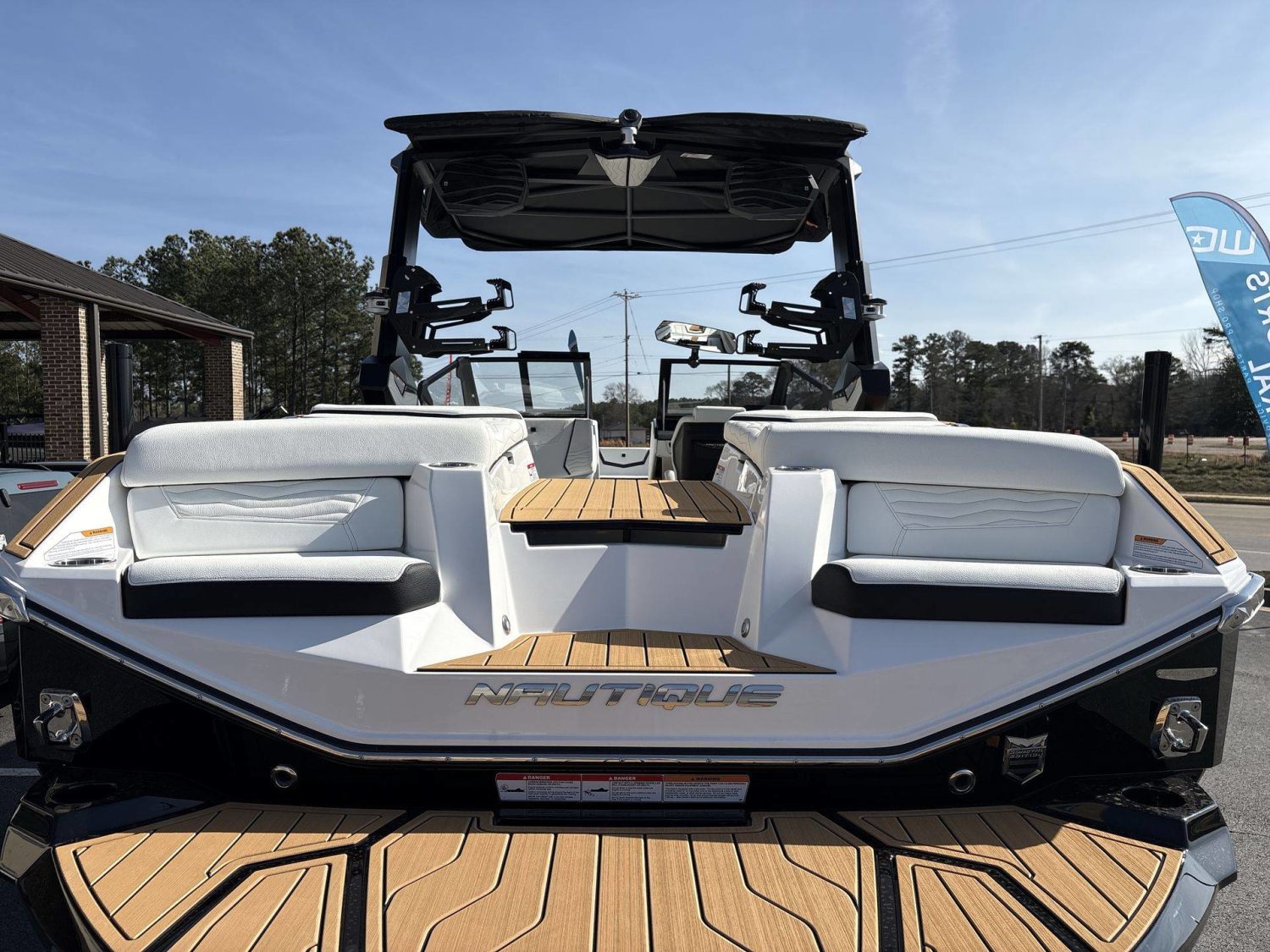 2026 Nautique G25